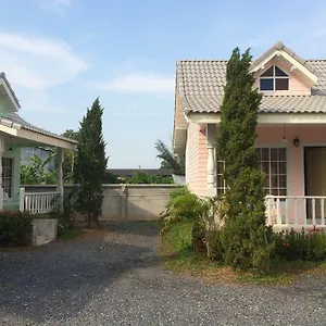 Suite Villa Hotell 2*