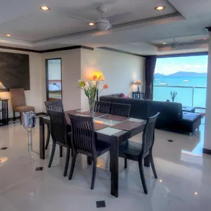 Emerald Beach-front Fishermans Village * Ko Samui
