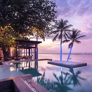 Lub D Chaweng - Beachfront & Vibrant Social Vibe 4*