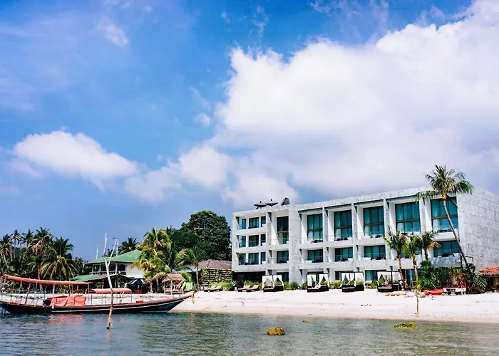 Photo de The Beach Samui Taling Ngam Beach