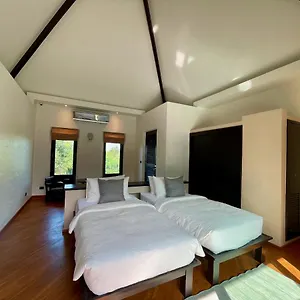 Villa Hinsamaan Pool