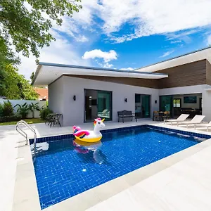 Maenam With Pool 4 Bedrooms 8 Guests